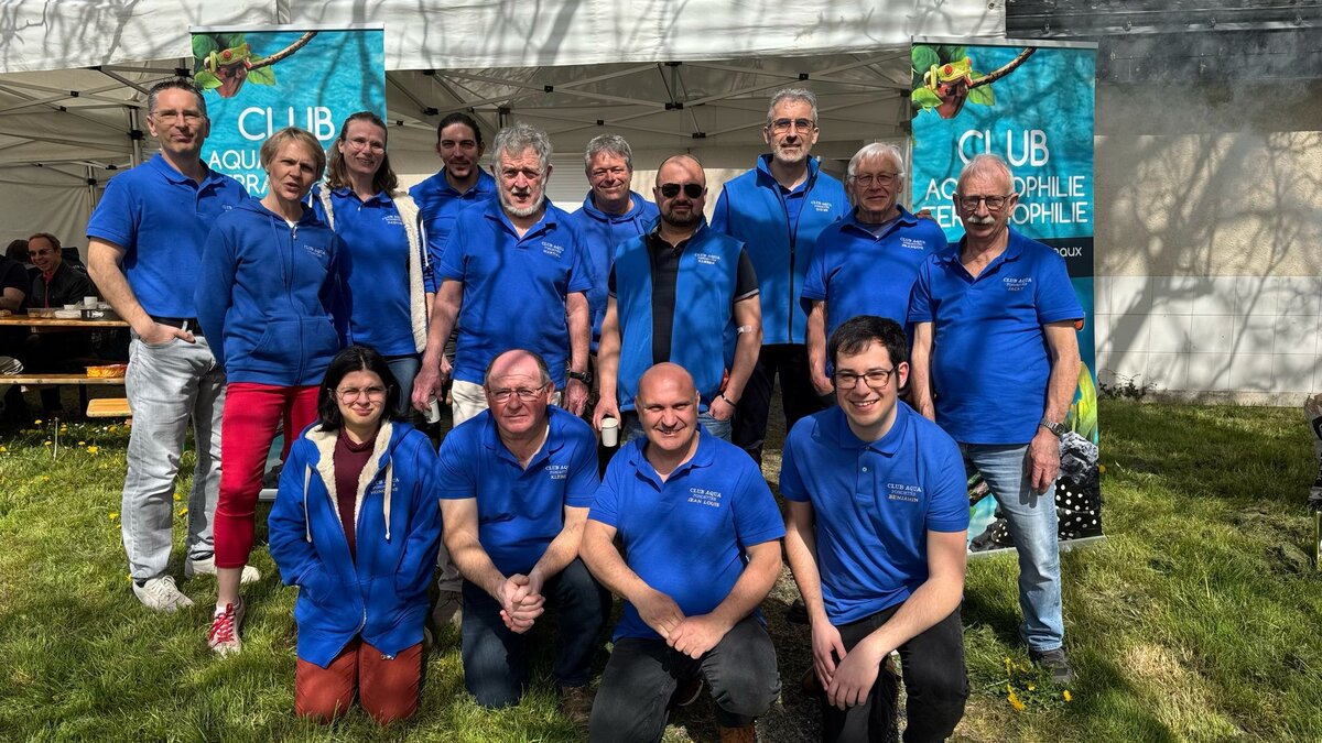Une partie de l'équipe du club réunie lors d'un événement